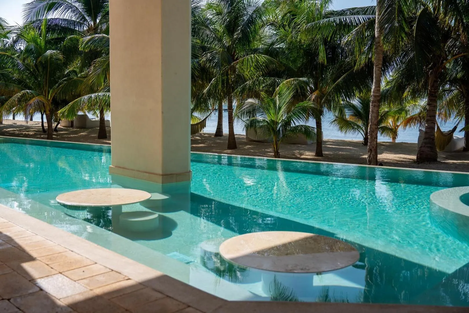Luxury Beachfront 4Br Apartment In Isla Mujeres México