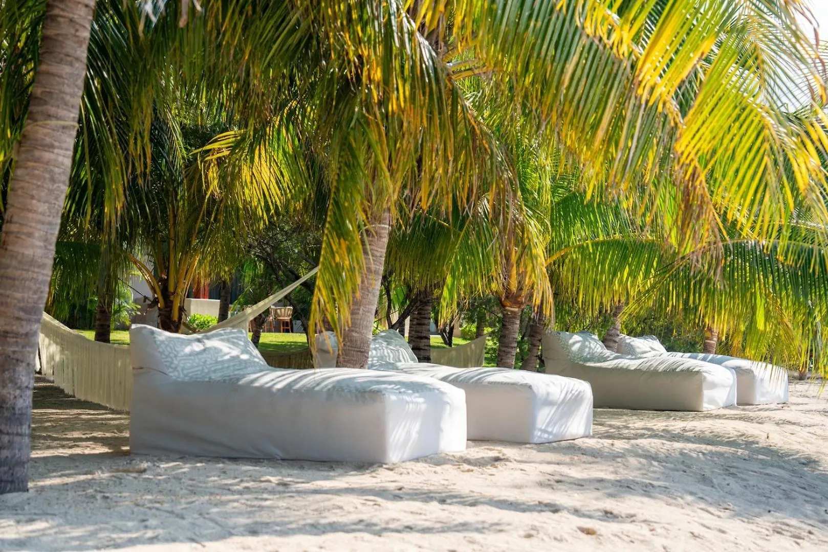 Luxury Beachfront 4Br Apartment In Isla Mujeres
