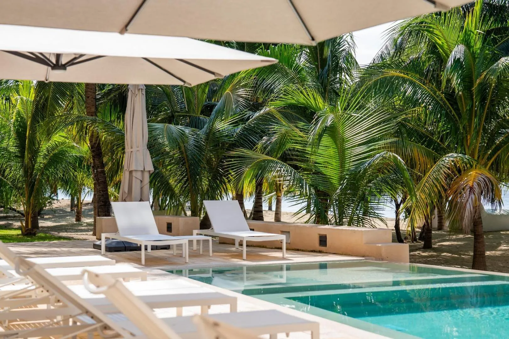 Luxury Beachfront 4Br Apartment In Isla Mujeres