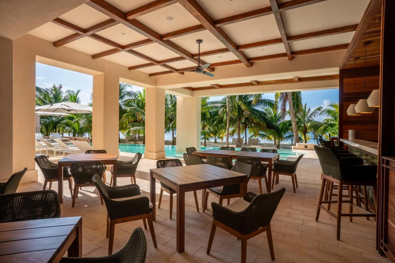 Luxury Beachfront 4Br Apartment In Isla Mujeres 0*,  México