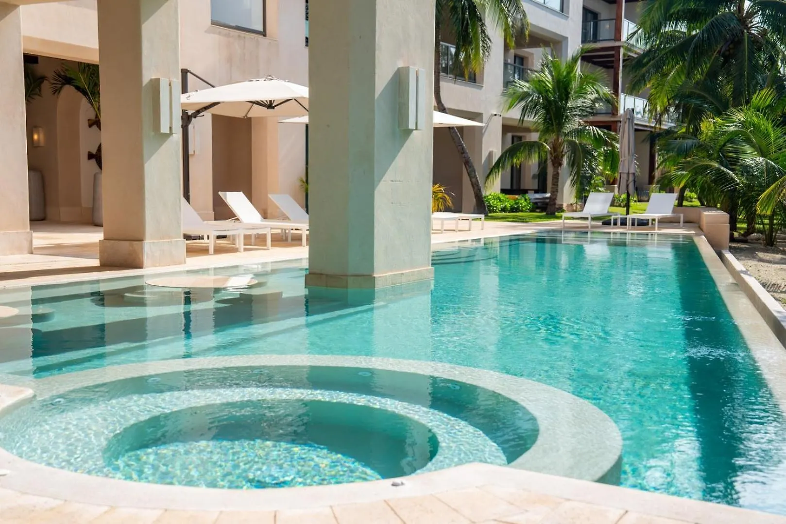 Luxury Beachfront 4Br Apartment In Isla Mujeres México