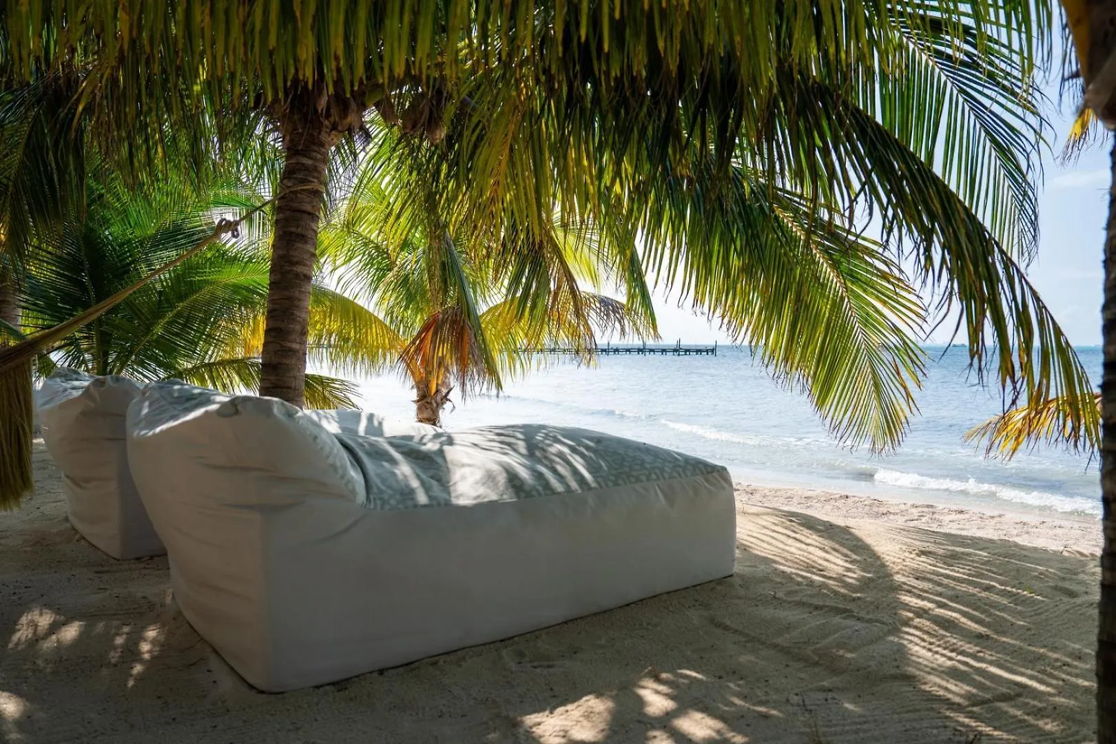 Luxury Beachfront 4Br Apartment In Isla Mujeres